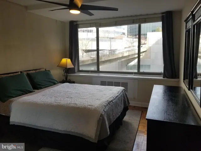 $2,000 | 1121 Arlington Boulevard, Unit 328, Arlington, VA 22209