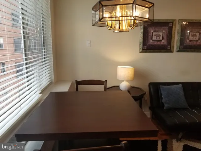 $2,000 | 1121 Arlington Boulevard, Unit 328, Arlington, VA 22209