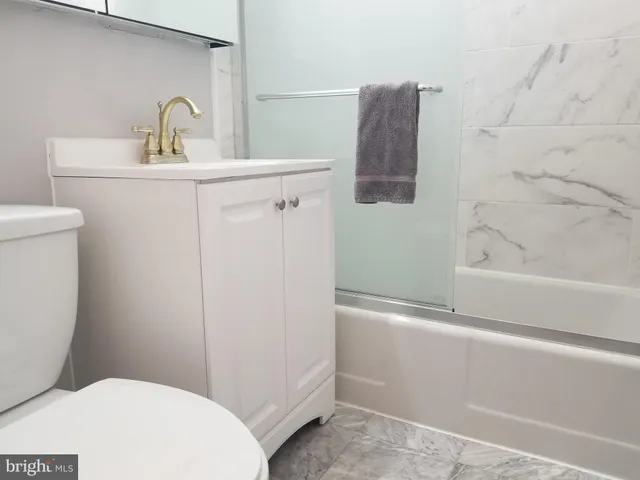 $2,000 | 1121 Arlington Boulevard, Unit 328, Arlington, VA 22209