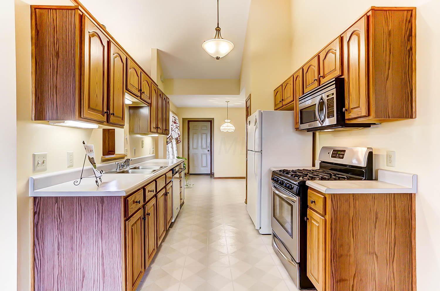 7513 Young Road Orient, OH 43146 - Photo 11 of 40 Gallery Image 11