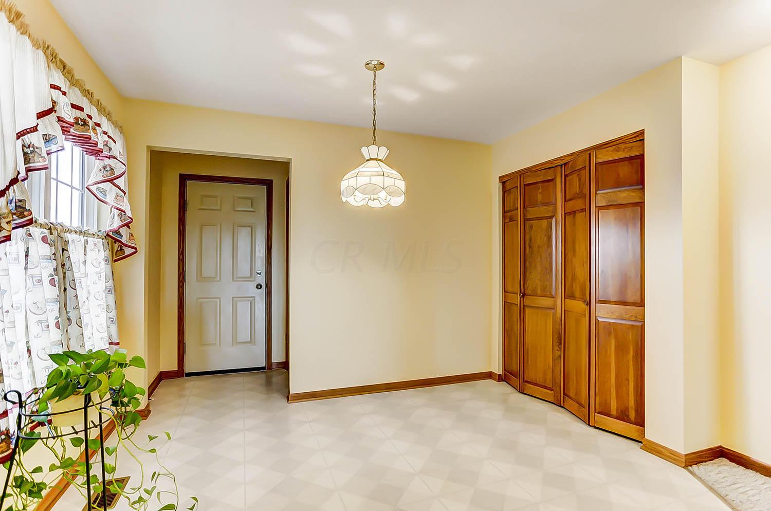 7513 Young Road Orient, OH 43146 - Photo 15 of 40 Gallery Image 15