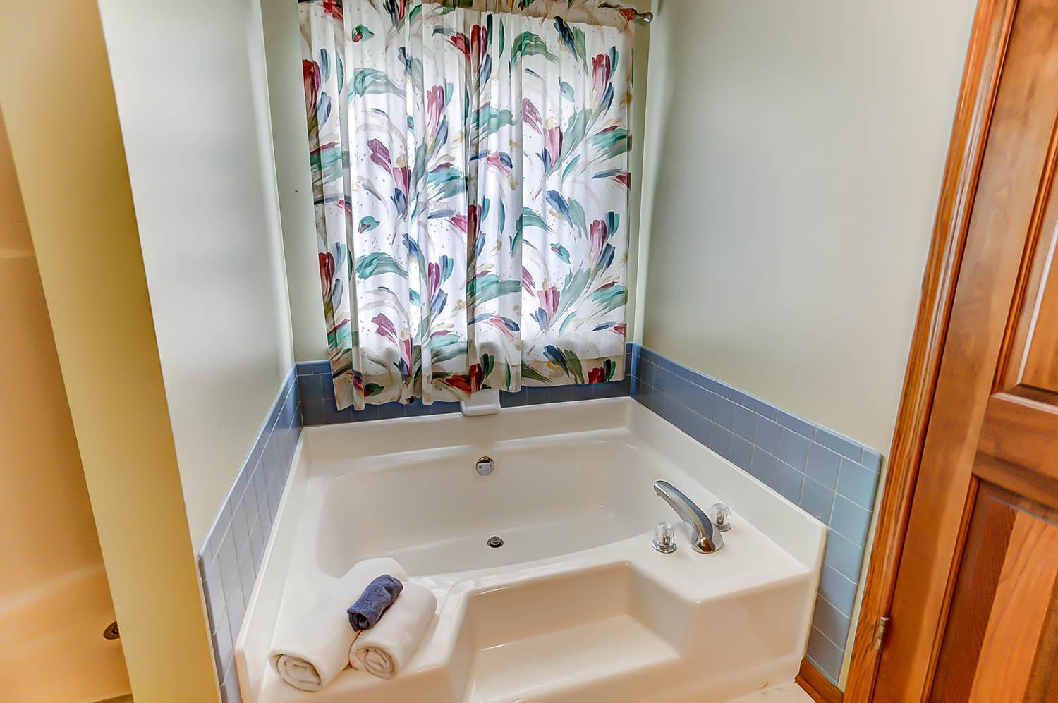 7513 Young Road Orient, OH 43146 - Photo 20 of 40 Gallery Image 20