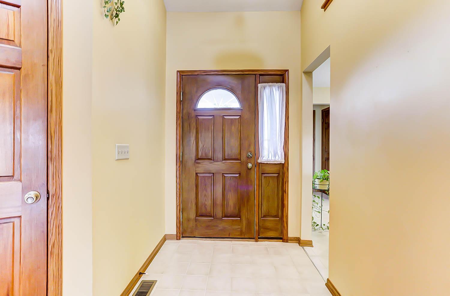 7513 Young Road Orient, OH 43146 - Photo 6 of 40 Gallery Image 6