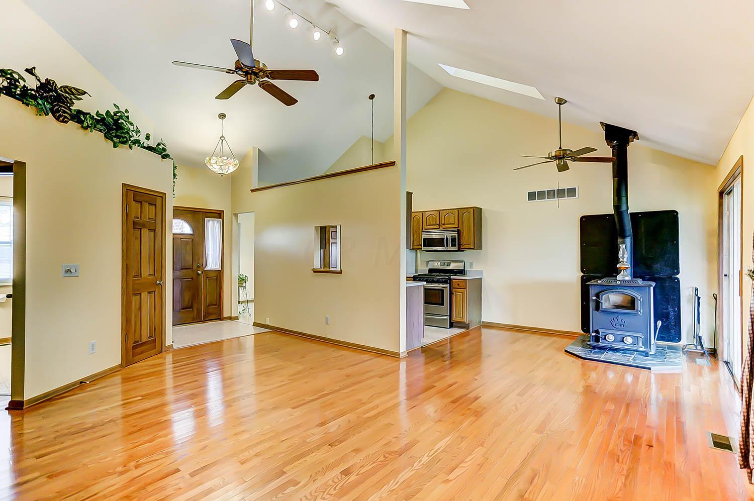 7513 Young Road Orient, OH 43146 - Photo 9 of 40 Gallery Image 9