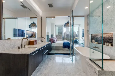 $1,399,000 | 3130 North Harwood Street, Unit 801, Dallas, TX 75201