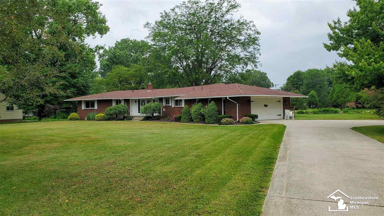 2803 Reinhardt Road Monroe, MI 48162 - Photo 1 of 22