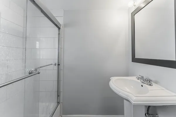 $2,150 | 2116 South 21st Avenue, Broadview, IL 60155