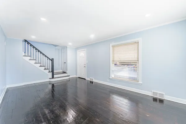 $2,150 | 2116 South 21st Avenue, Broadview, IL 60155