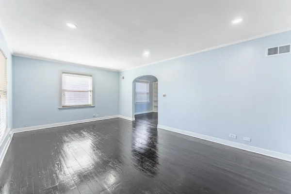 $2,150 | 2116 South 21st Avenue, Broadview, IL 60155