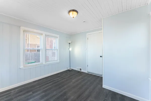 $2,150 | 2116 South 21st Avenue, Broadview, IL 60155