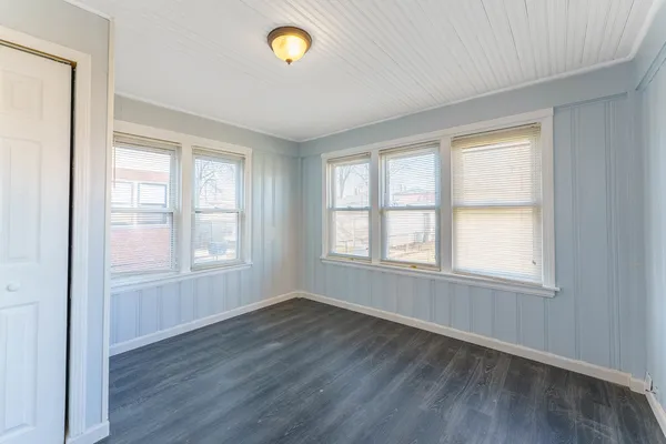 $2,150 | 2116 South 21st Avenue, Broadview, IL 60155