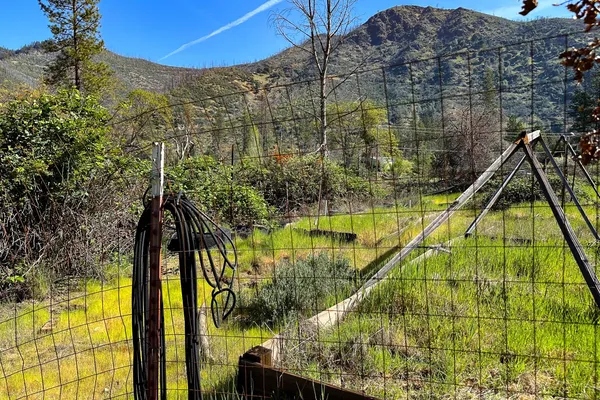 $70,000 | 1271 Lake Road, Junction City, CA 96048