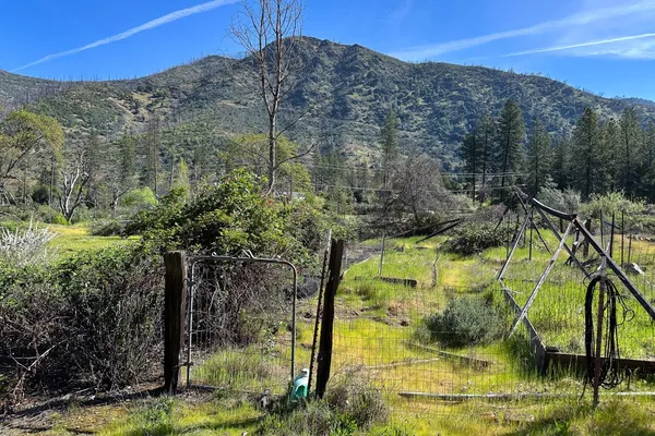 $70,000 | 1271 Lake Road, Junction City, CA 96048