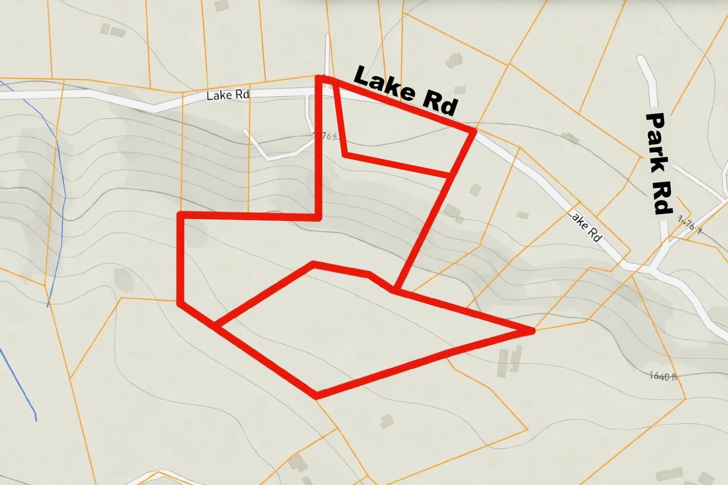 1271 Lake Road Junction City, CA 96048 - Photo 3 of 19 a street with a street sign on it