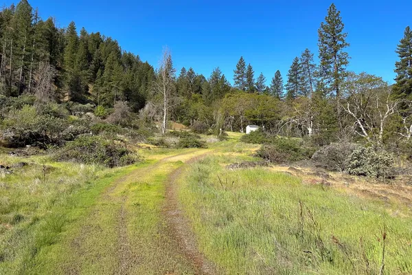 $70,000 | 1271 Lake Road, Junction City, CA 96048