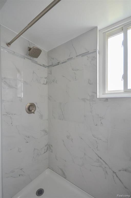 4030 West 13 Mile Road, Unit D3 Royal Oak, MI 48073 - Photo 9 of 13