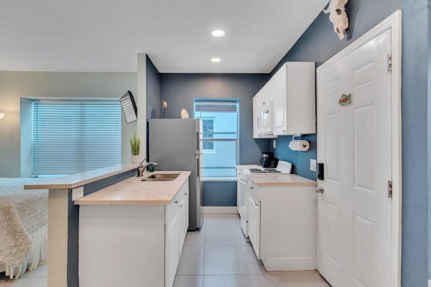 324 Indiana Street, Unit 3 Hollywood, FL 33019 - Photo 23 of 29 16b788c147a58e9f970d2d9e38090ef7