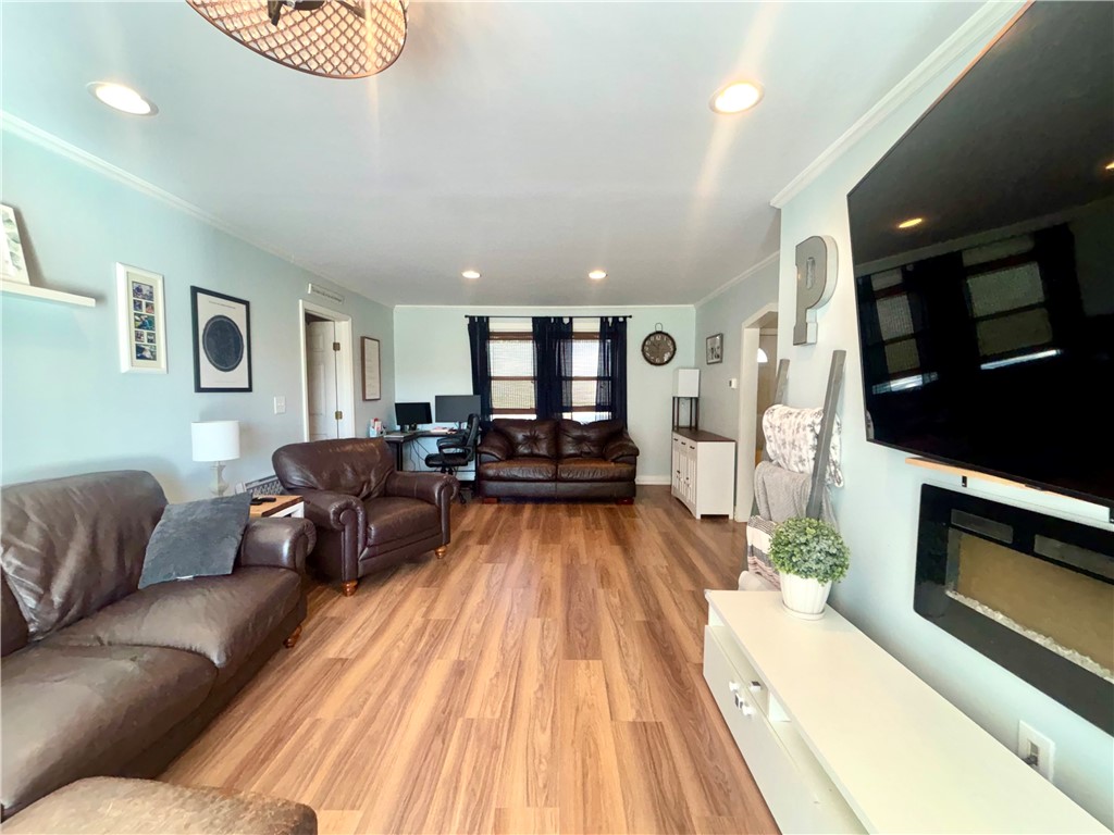 5169 State Route Owasco, NY 13021 - Photo 18 of 47 Large bright living room.