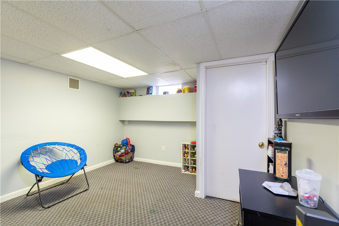 230 Irving Road Warwick, RI 02888 - Photo 37 of 40 Gallery Image 37