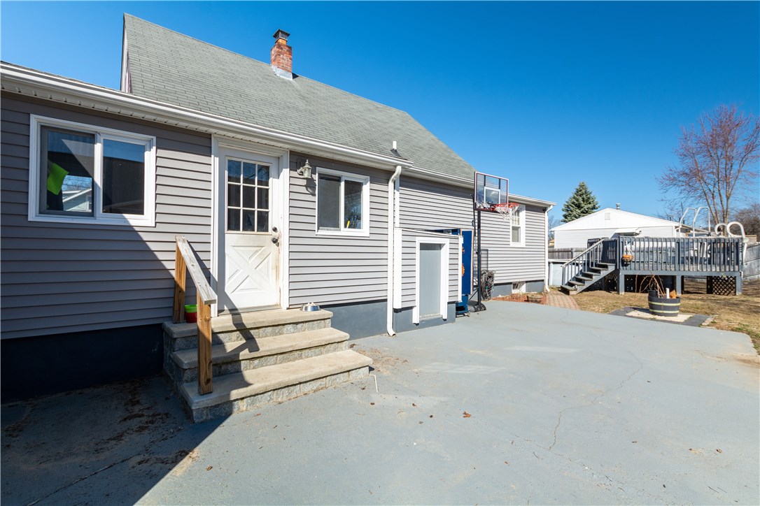 230 Irving Road Warwick, RI 02888 - Photo 7 of 40 Gallery Image 7
