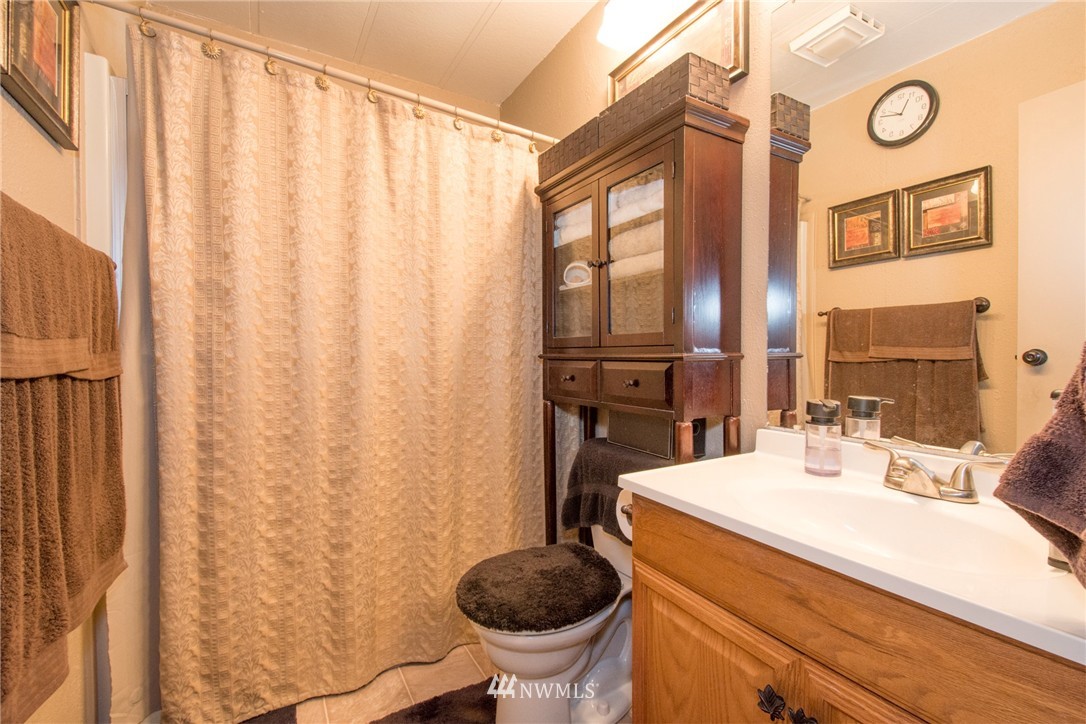 11432 Southeast 162nd Street Renton, WA 98055 - Photo 13 of 17