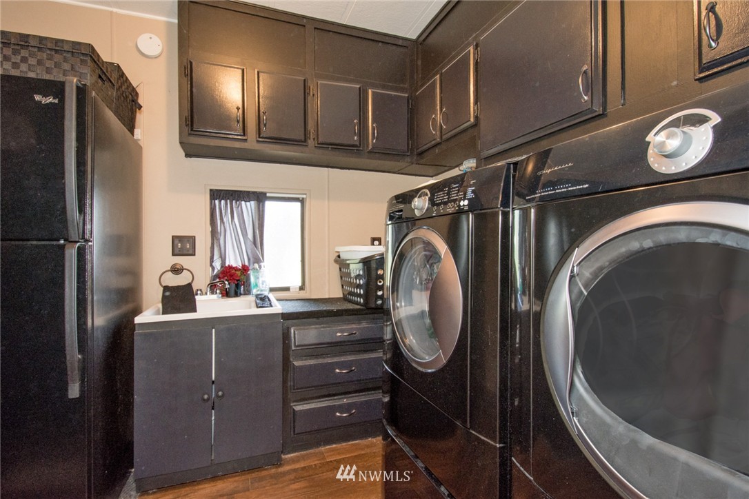 11432 Southeast 162nd Street Renton, WA 98055 - Photo 14 of 17