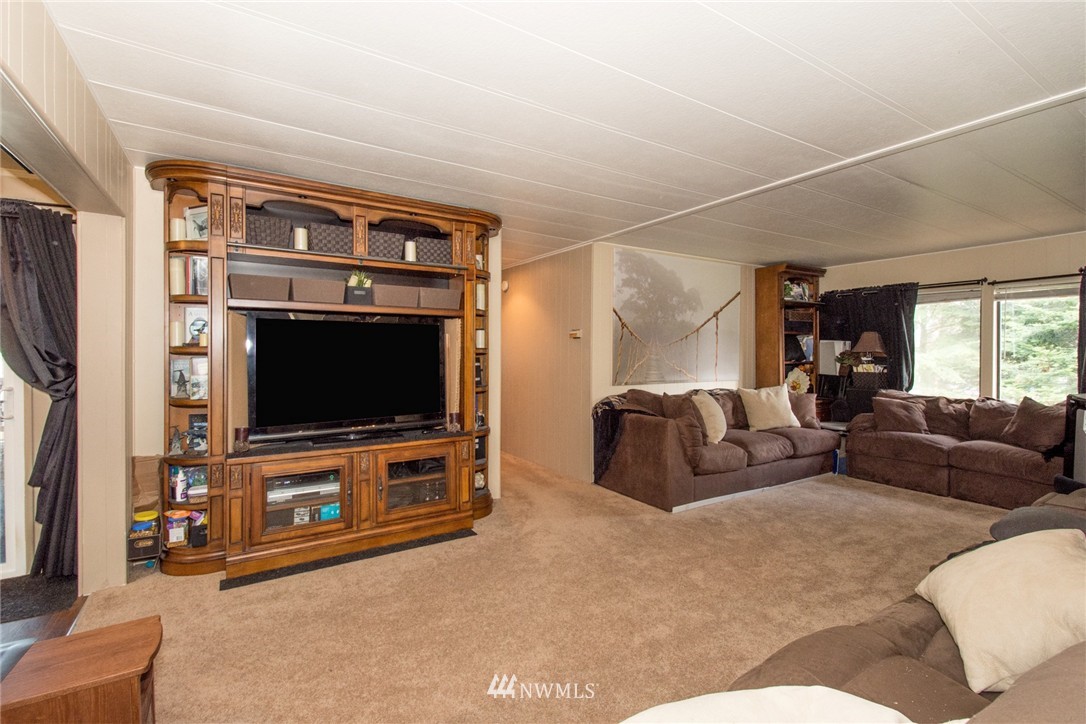 11432 Southeast 162nd Street Renton, WA 98055 - Photo 5 of 17