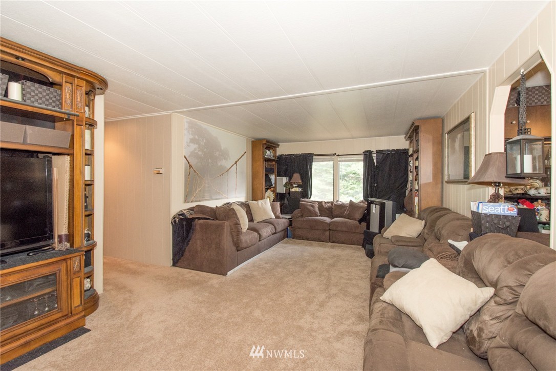 11432 Southeast 162nd Street Renton, WA 98055 - Photo 6 of 17
