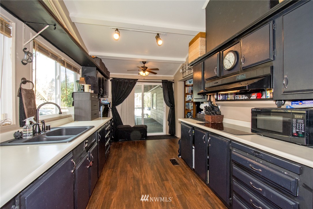 11432 Southeast 162nd Street Renton, WA 98055 - Photo 8 of 17