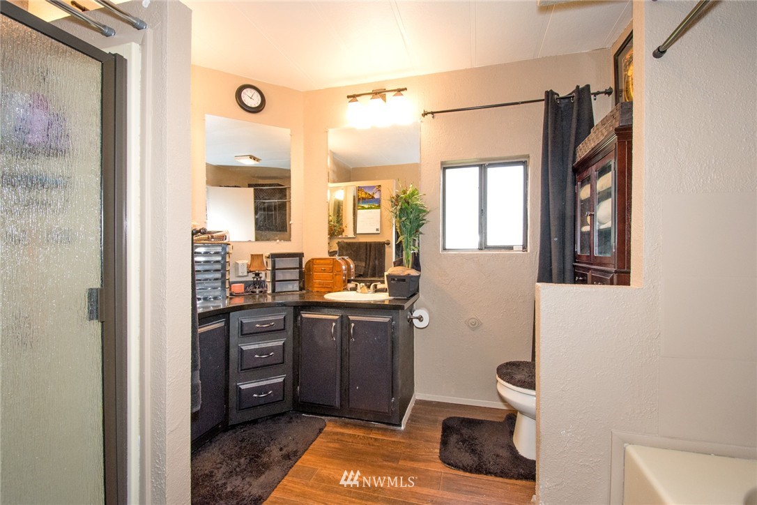 11432 Southeast 162nd Street Renton, WA 98055 - Photo 10 of 17