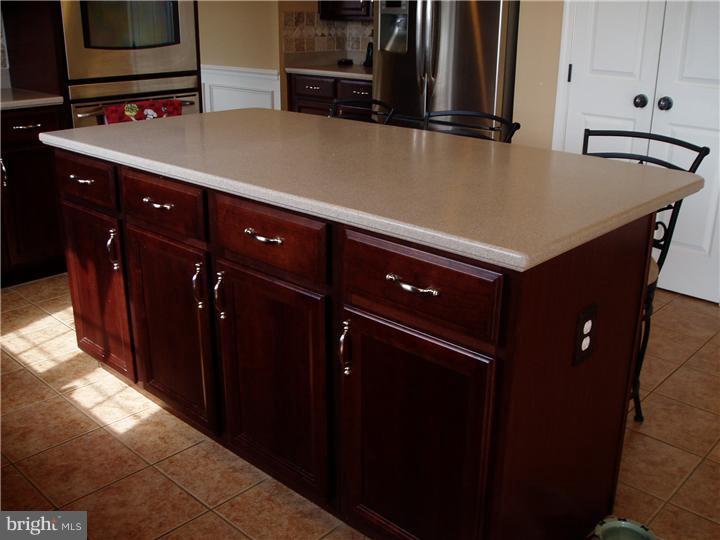 739 Farmhouse Road Mickleton, NJ 08056 - Photo 8 of 25 Kitchen