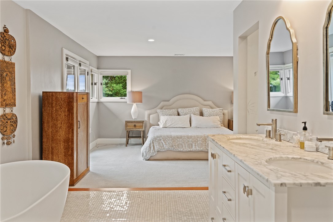 175 Ruggles Avenue Newport, RI 02840 - Photo 21 of 33