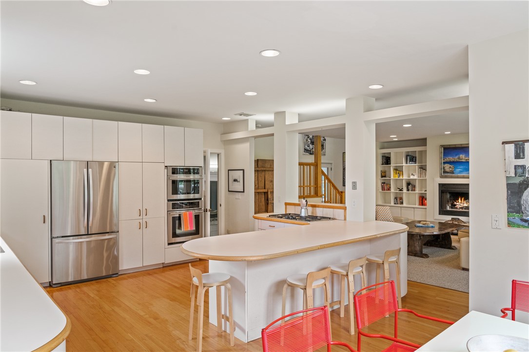 175 Ruggles Avenue Newport, RI 02840 - Photo 9 of 33