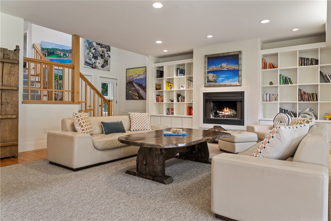 175 Ruggles Avenue Newport, RI 02840 - Photo 10 of 33