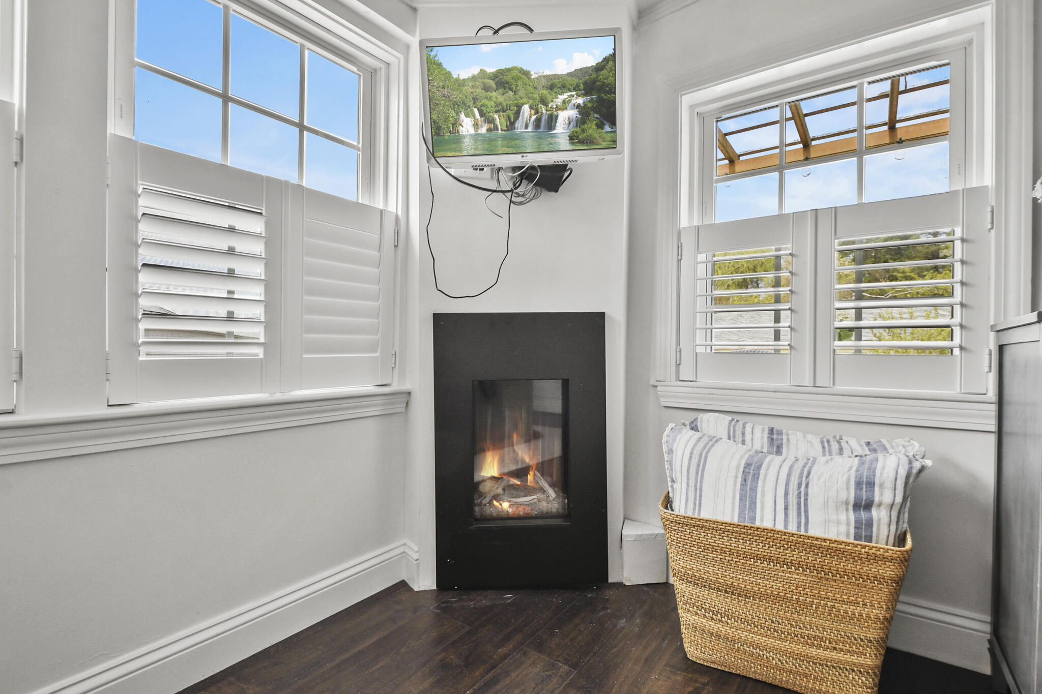 11 Thompson Road, Unit A Buzzards Bay, MA 02532 - Photo 6 of 29 JIM_0838