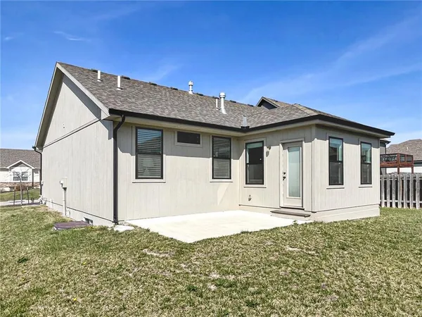 $369,000 | 1603 Northeast Jaclyn Drive, Grain Valley, MO 64029