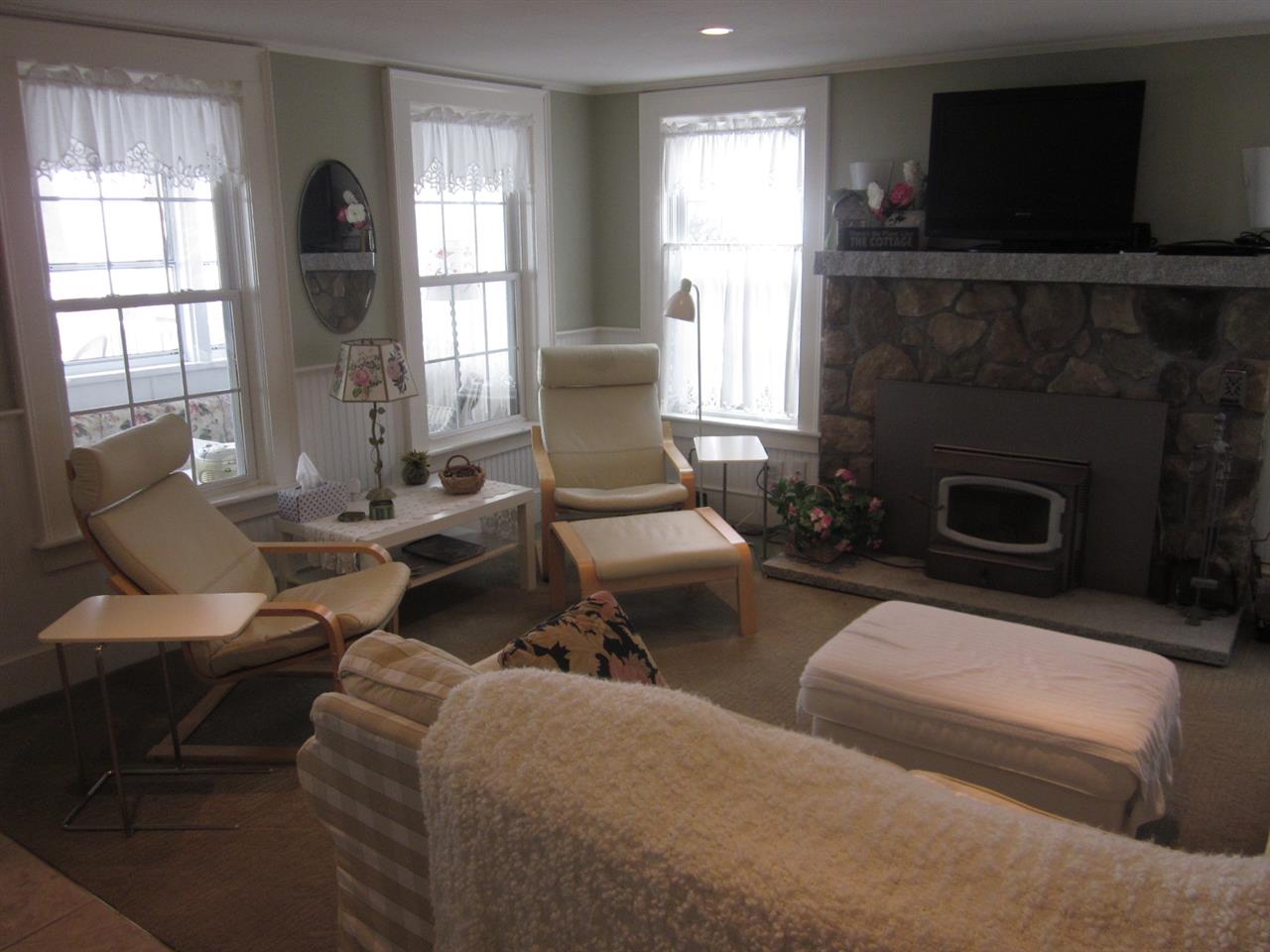 170 Paugus Park Road Laconia, NH 03246 - Photo 11 of 36 Gallery Image 11