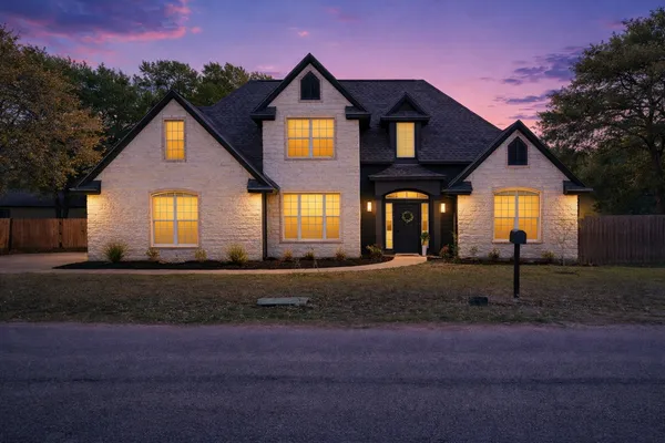 $4,000 | 312 Country Club Drive, La Grange, TX 78945