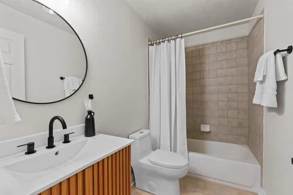 $4,000 | 312 Country Club Drive, La Grange, TX 78945