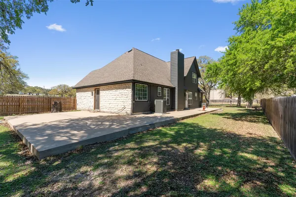 $4,000 | 312 Country Club Drive, La Grange, TX 78945