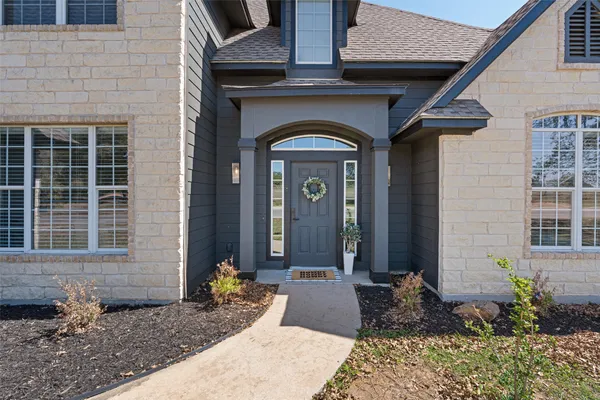 $4,000 | 312 Country Club Drive, La Grange, TX 78945