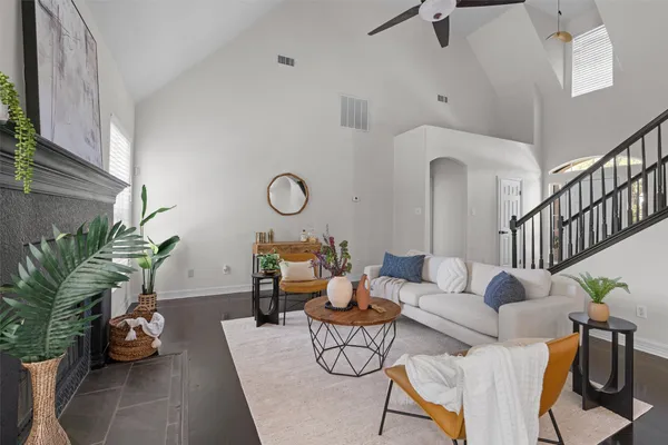 $4,000 | 312 Country Club Drive, La Grange, TX 78945