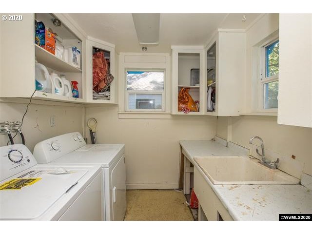 725 8th Street Springfield, OR 97477 - Photo 20 of 28 Gallery Image 20