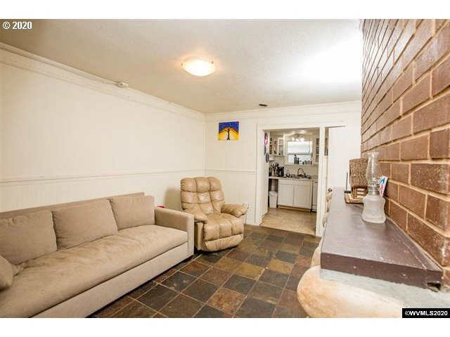 725 8th Street Springfield, OR 97477 - Photo 27 of 28 Gallery Image 27