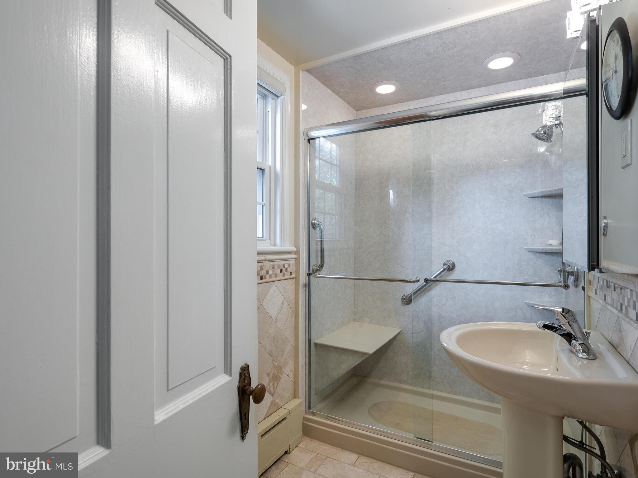 8446 Pembrook Road Philadelphia, PA 19128 - Photo 26 of 37 Gallery Image 26