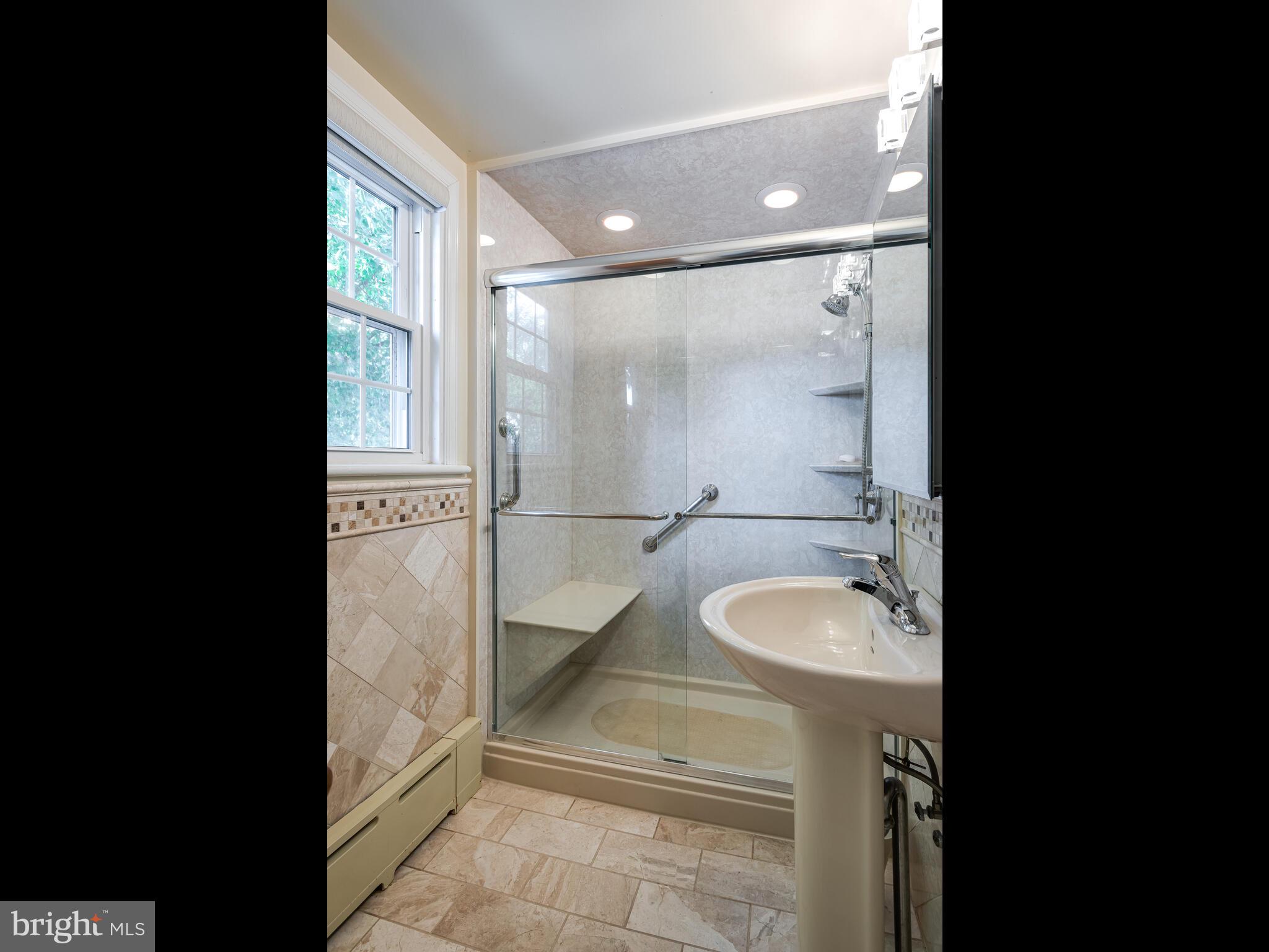 8446 Pembrook Road Philadelphia, PA 19128 - Photo 27 of 37 Gallery Image 27