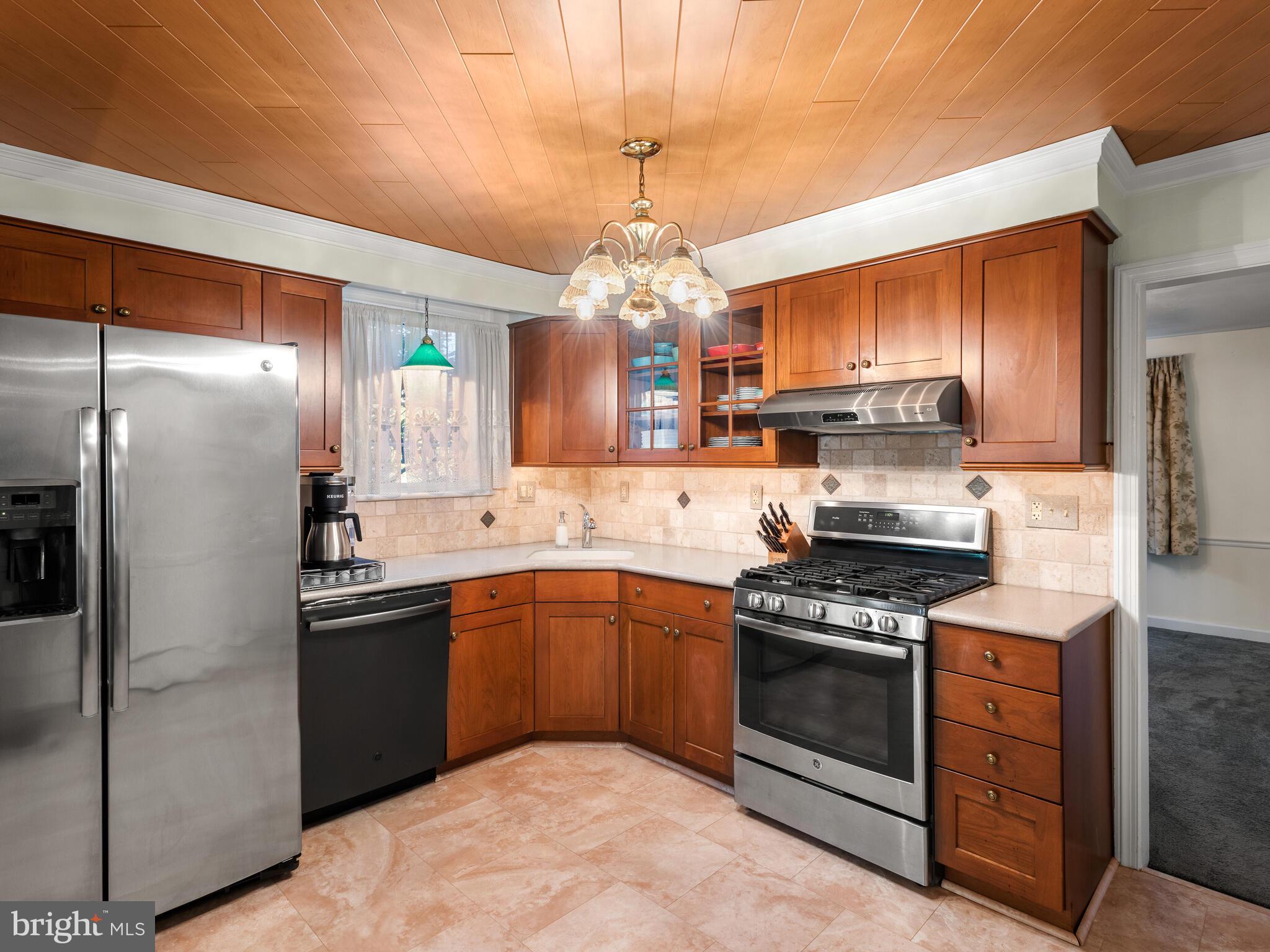 8446 Pembrook Road Philadelphia, PA 19128 - Photo 8 of 37 Gallery Image 8