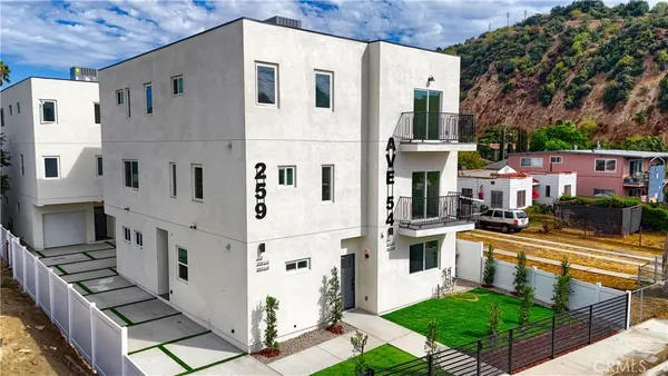 $4,950 | 259 South Ave 54, Unit 1/2, Los Angeles, CA 90042