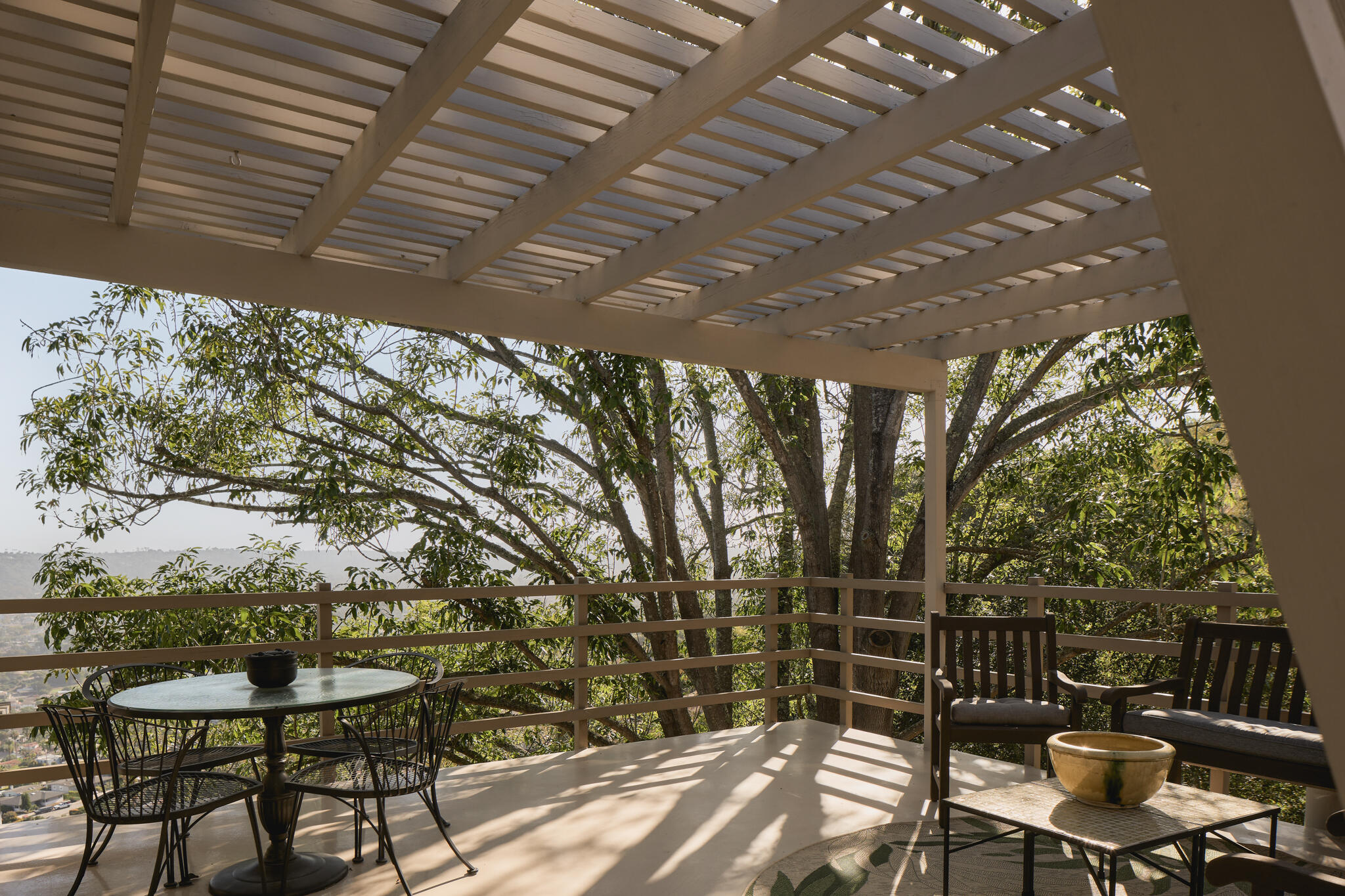 395 Loma Media Road Santa Barbara, CA 93103 - Photo 13 of 23 395 Loma Media-15