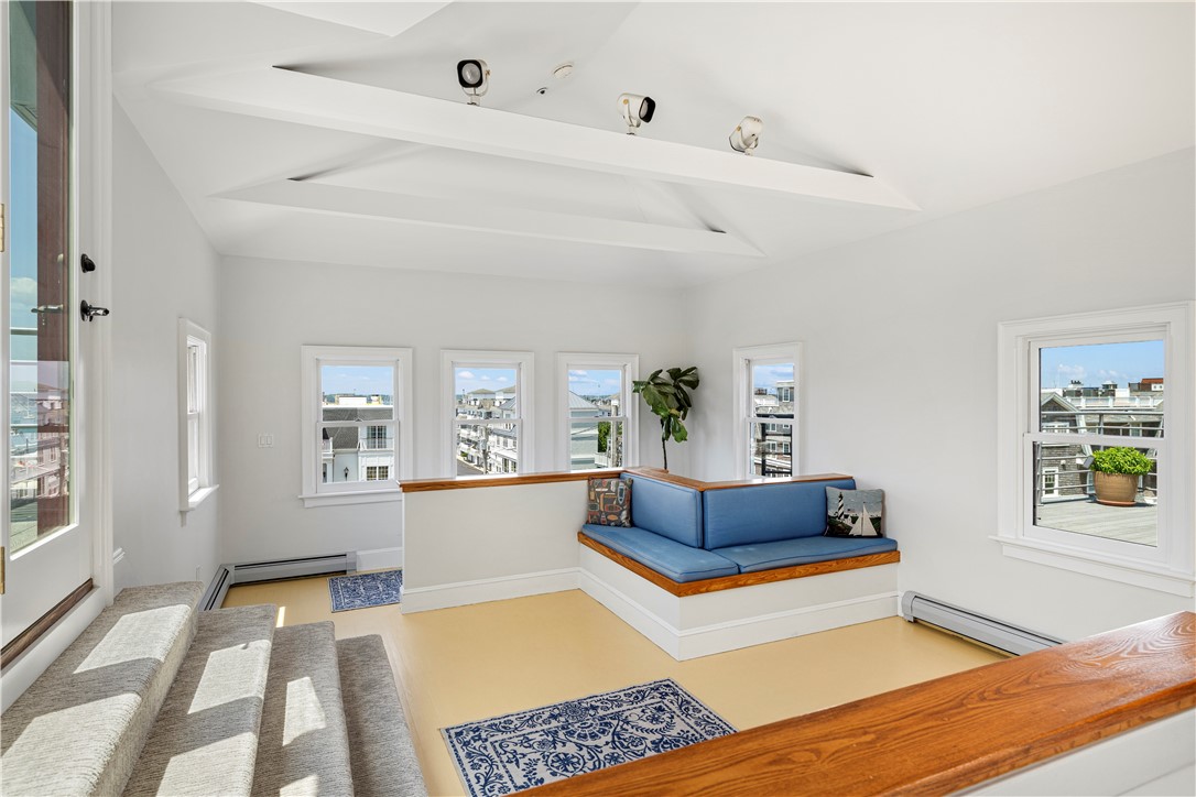 433 Thames Street, Unit E Newport, RI 02840 - Photo 4 of 49